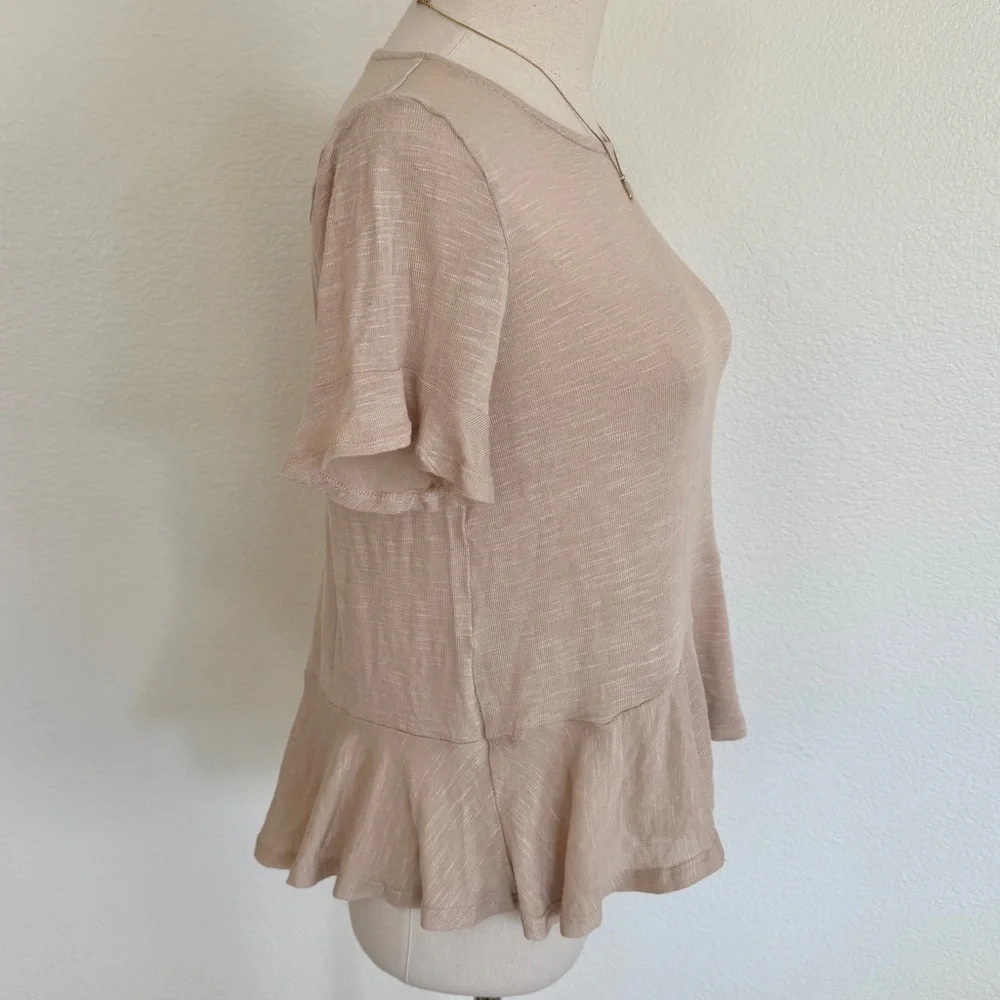 Francesca’s Beige Sand Ruffle Hem Tee Shirt T-Shirt - Picture 6 of 13